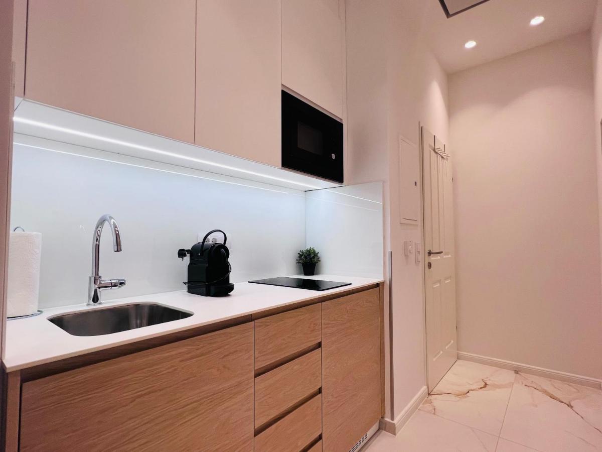 Zeus Design Apartment Schlosspark Schoenbrunn Wenen Buitenkant foto